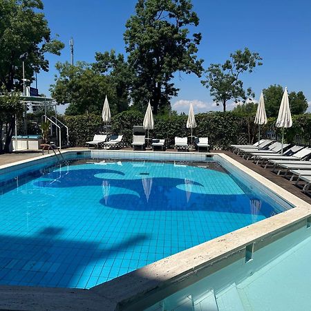 Hotel President Lido di Jesolo Buitenkant foto