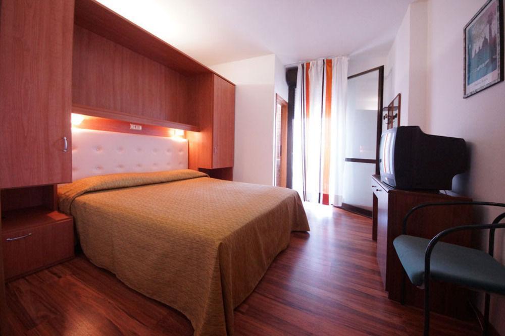 Hotel President Lido di Jesolo Buitenkant foto
