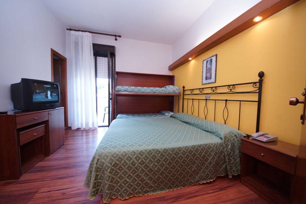 Hotel President Lido di Jesolo Buitenkant foto